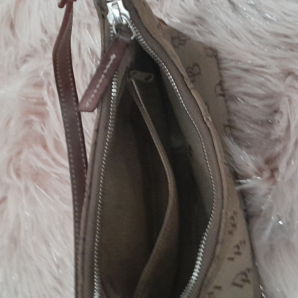 Dooney & Bourke Mini Handbag - Picture 10 of 12